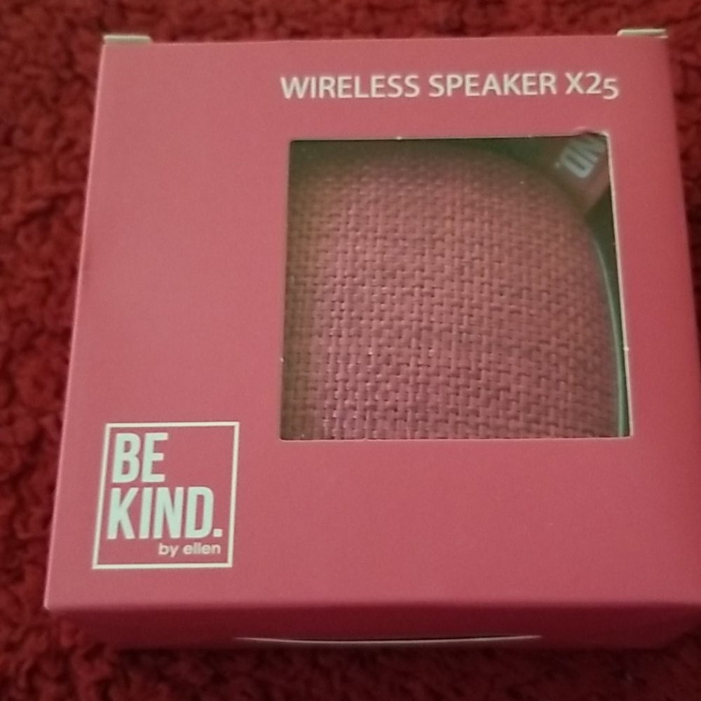 Bluetooth travel speaker